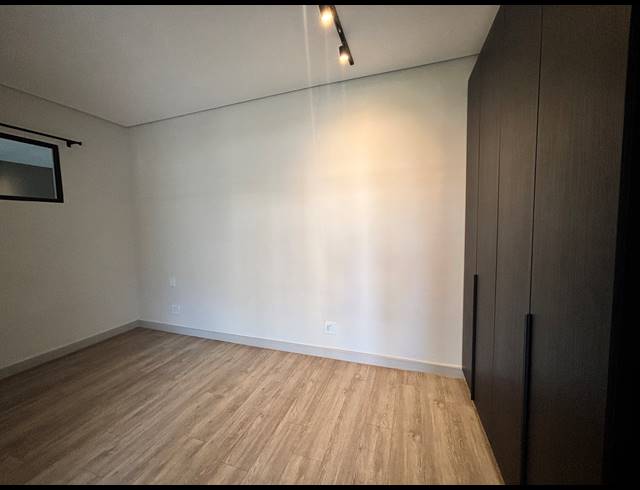 1 BEDROOM APARTMENT FOR SALE IN SANDOWN
